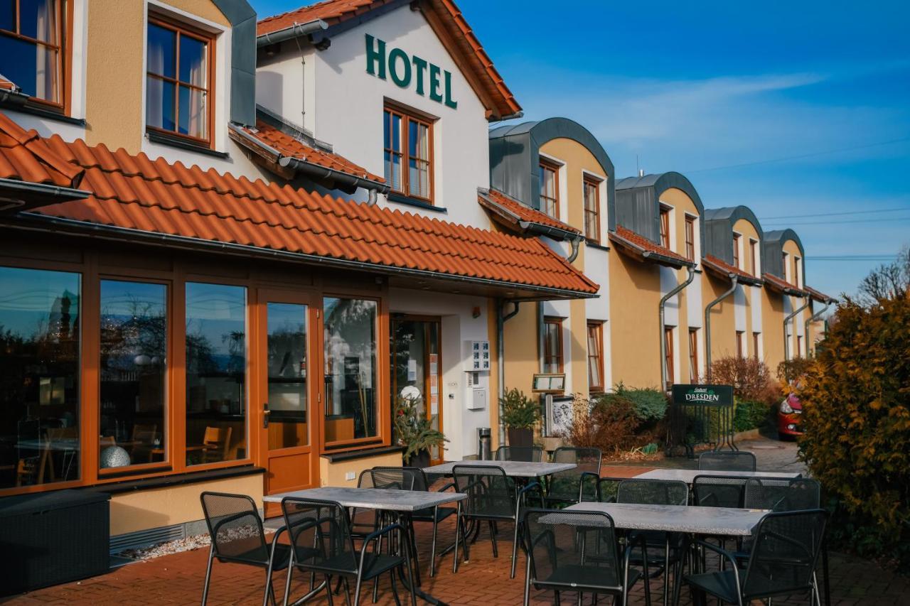 Landhotel Dresden Exterior photo