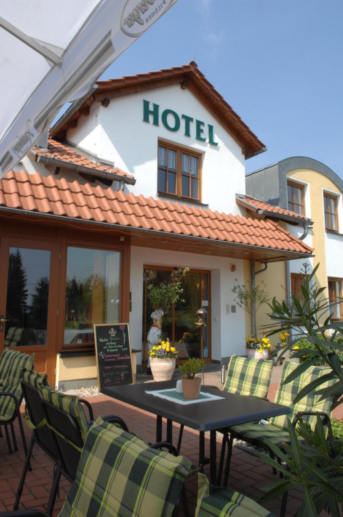 Landhotel Dresden Exterior photo